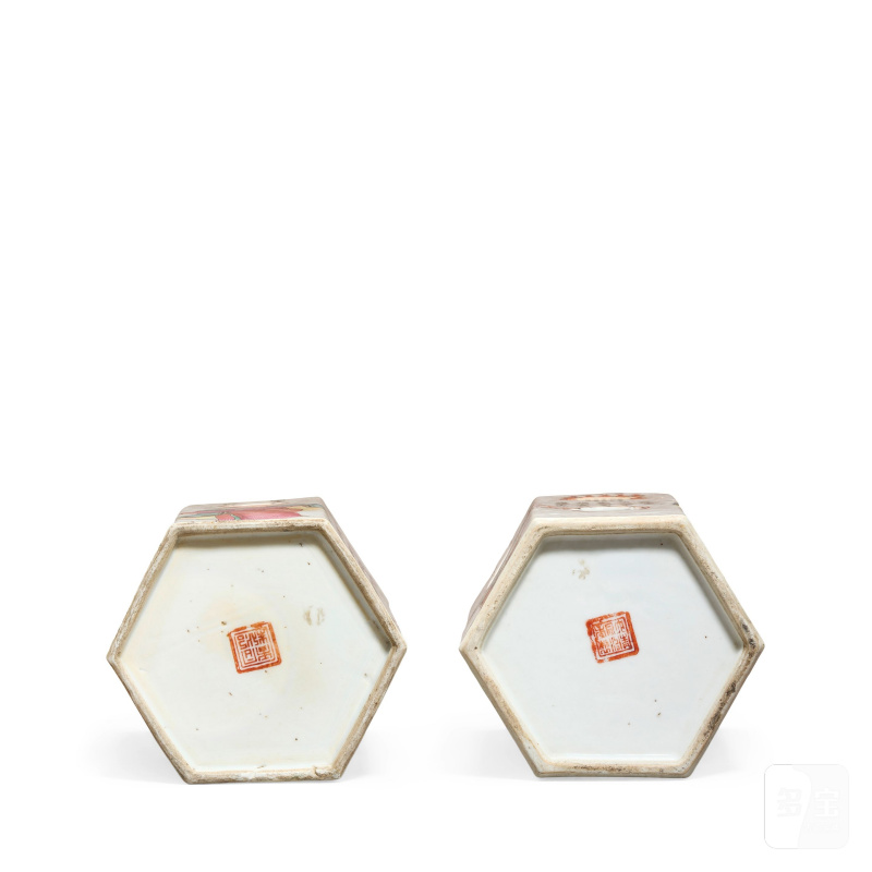 清同治 粉彩無雙譜帽峝一對 | A PAIR OF FAMILLE ROSE 'WU SHUANG PU' HAT STANDS - 图5